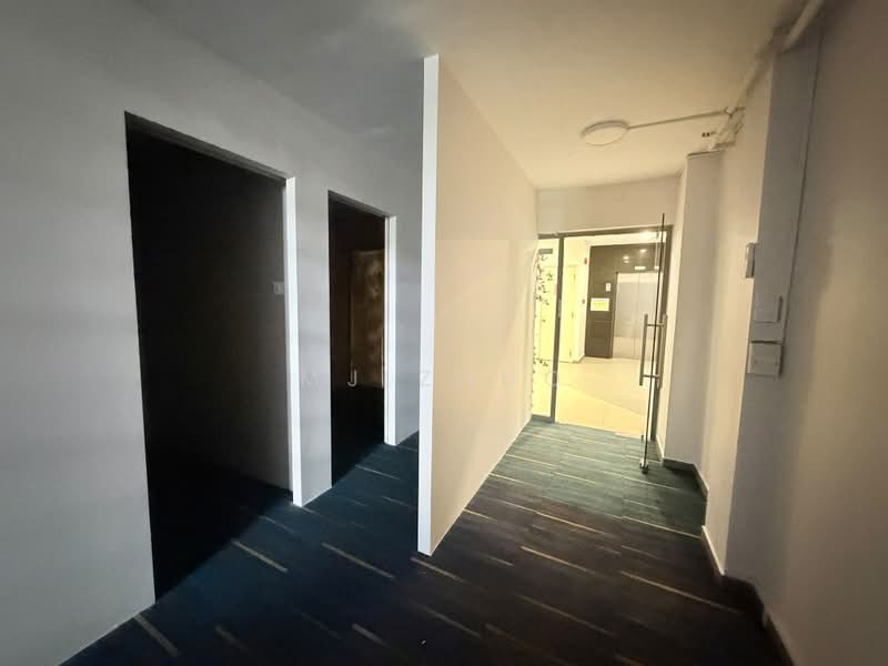 Icon @ Pasir Panjang, 218 Pasir Panjang Road, 1,076 sqft, Office For Sale, by MJ Zhuo, 500222112 - Corridor - CommercialGuru.com.sg