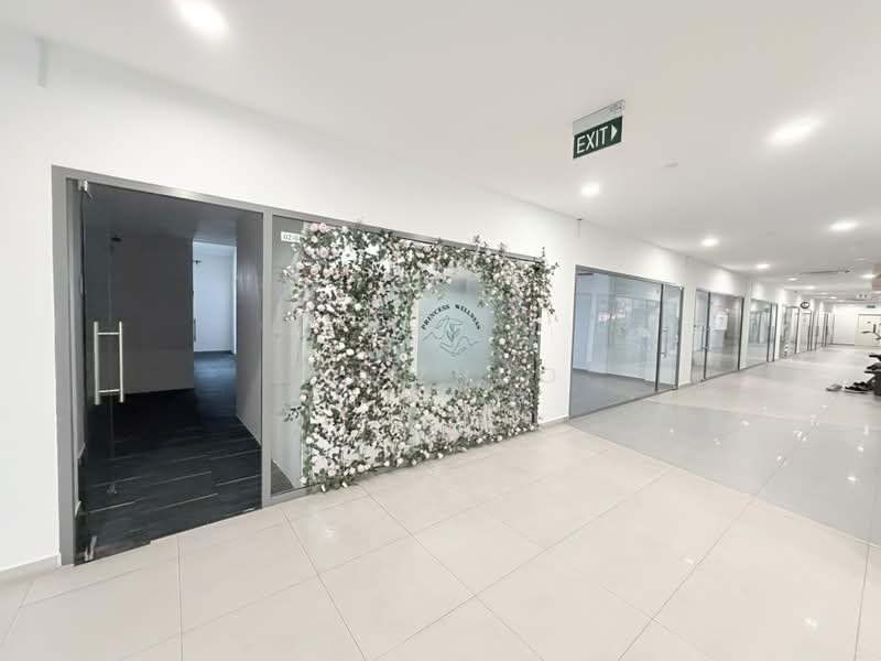 Icon @ Pasir Panjang, 218 Pasir Panjang Road, 1,076 sqft, Office For Sale, by MJ Zhuo, 500222112 - Corridor - CommercialGuru.com.sg