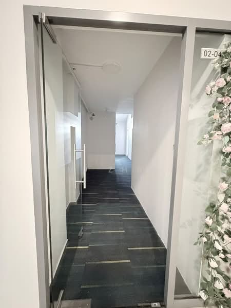 Icon @ Pasir Panjang, 218 Pasir Panjang Road, 1,076 sqft, Office For Sale, by MJ Zhuo, 500222112 - Corridor - CommercialGuru.com.sg
