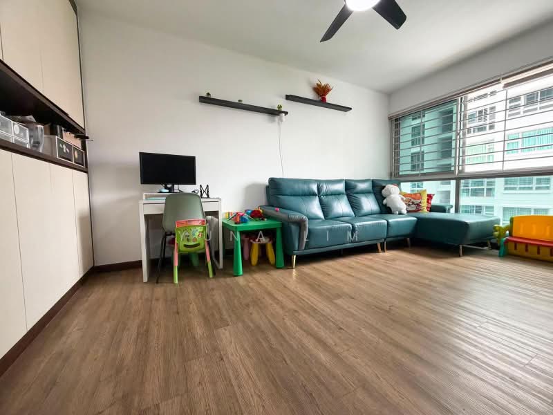 604A Punggol Road, 604A Punggol Road, 3 Bedrooms, 990 sqft, HDB Flat For Sale, by Yuna Lim, 500222116 - Living Room - PropertyGuru.com.sg