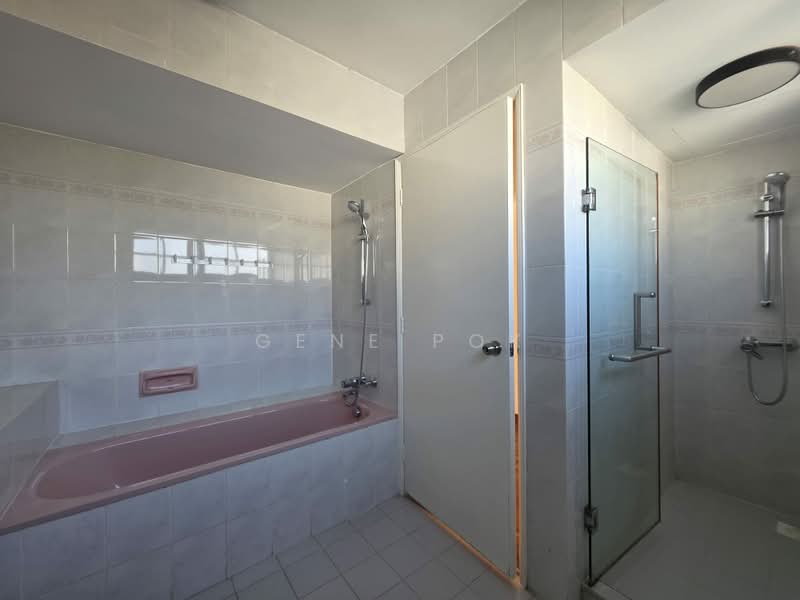 Mimosa Terrace, Mimosa Terrace, 4 Bedrooms, 3,000 sqft, Terraced House For Rent, by Gene Pok, 500222117 - Bathroom - PropertyGuru.com.sg