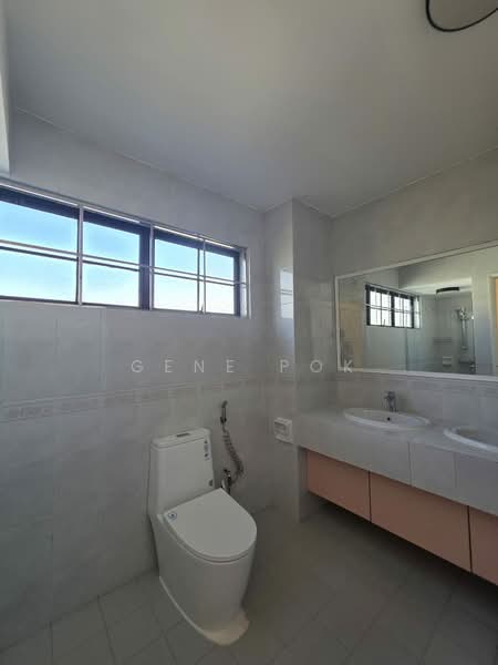 Mimosa Terrace, Mimosa Terrace, 4 Bedrooms, 3,000 sqft, Terraced House For Rent, by Gene Pok, 500222117 - Bathroom - PropertyGuru.com.sg