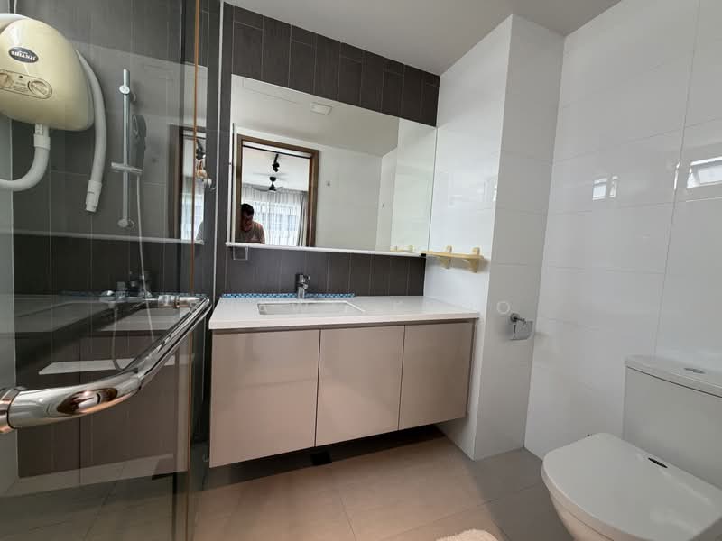 CityLife @ Tampines, 67 Tampines Central 7, 2 Bedrooms, 790 sqft, Executive Condominium For Rent, by Shawn Khoo, 500222119 - Bathroom - PropertyGuru.com.sg