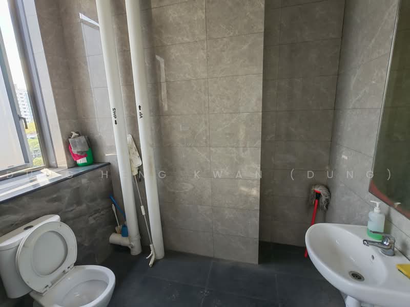 Ramp Up + High Ceiling + Attached Toilet, Jurong, 1,750 sqft, Factory / Workshop (B2) For Rent, by Dung Heng Kwan (Dung), 500222122 - Bathroom - CommercialGuru.com.sg