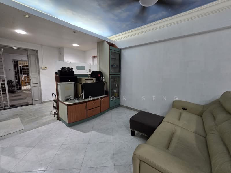 542 Woodlands Drive 16, 542 Woodlands Drive 16, 3 Bedrooms, 1,087 sqft, HDB Flat For Sale, by Ong Boon Seng, 500222128 - Living Room - PropertyGuru.com.sg