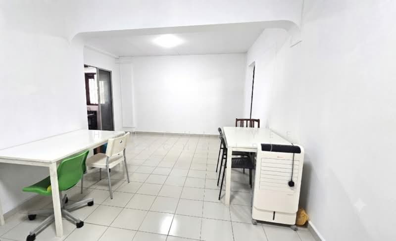 835 Jurong West Street 81, 835 Jurong West Street 81, 3 Bedrooms, 1,313 sqft, HDB Flat For Sale, by Hsu Chia Yee (Michelle), 500222143 - Study - PropertyGuru.com.sg