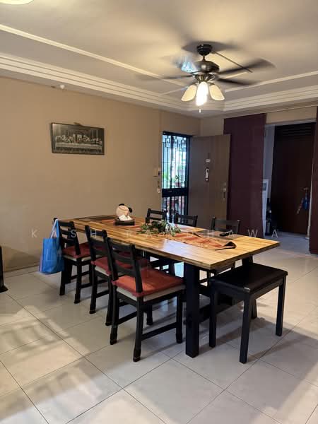 719 Pasir Ris Street 72, 719 Pasir Ris Street 72, 3 Bedrooms, 1,367 sqft, HDB Flat For Sale, by Kash Randhawa, 500222152 - Dining Room - PropertyGuru.com.sg