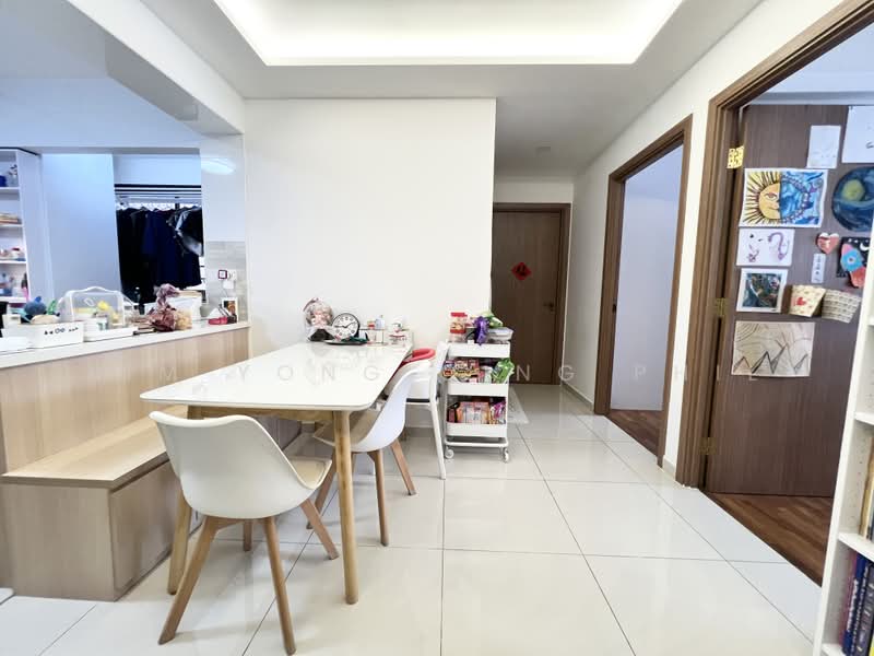 111B Alkaff Crescent, 111B Alkaff Crescent, 3 Bedrooms, 1,001 sqft, HDB Flat For Sale, by Lim Yong Qing Phil, 500222156 - Dining Room - PropertyGuru.com.sg