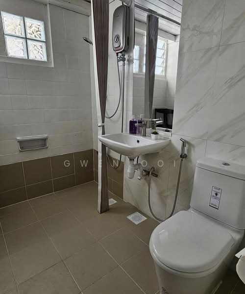 Ivory Heights, Jurong East Street 13, Room Rental, 170 sqft, Condominium For Rent, by Gwen Ooi, 500222157 - Bathroom - PropertyGuru.com.sg