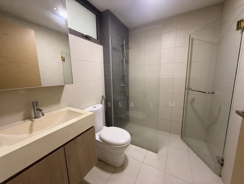 Parc Vera, 2 Hougang Street 32, 2 Bedrooms, 786 sqft, Condominium For Sale, by Vanessa Lim, 500222160 - Bathroom - PropertyGuru.com.sg