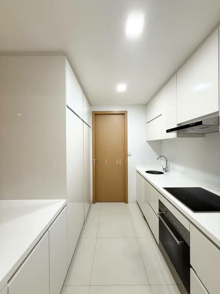 One Shenton, 1 Shenton Way, 1 Bedroom, 592 sqft, Condominium For Sale, by Justin Ng, 500222163 - Kitchen - PropertyGuru.com.sg
