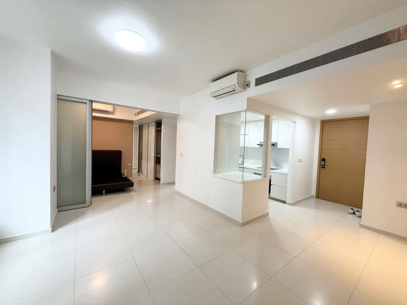 One Shenton, 1 Shenton Way, 1 Bedroom, 592 sqft, Condominium For Sale, by Justin Ng, 500222163 - Living Room - PropertyGuru.com.sg