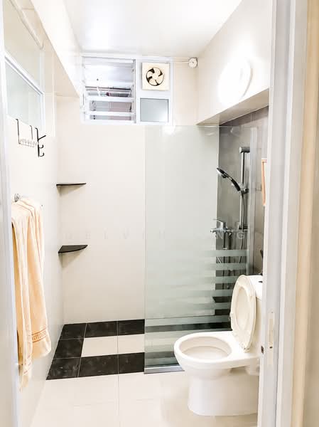 789 Woodlands Avenue 6, 789 Woodlands Avenue 6, 3 Bedrooms, 1,518 sqft, HDB Flat For Sale, by Delvin Ong, 500222177 - Bathroom - PropertyGuru.com.sg