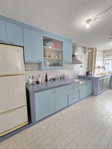 149 Yishun Street 11, 149 Yishun Street 11, Room Rental, 140 sqft, HDB Flat For Rent, by MH Quek, 500222181 - Kitchen - PropertyGuru.com.sg