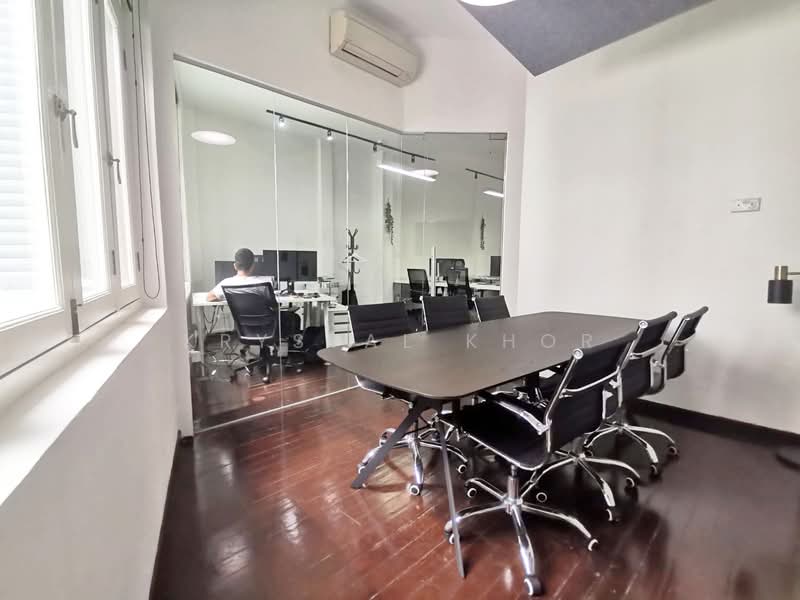 Designer White & Grey Themed Shophouse with a Rare Outdoor Terrace, Gemmill Lane Amoy Street Telok Ayer Street, 1,300 sqft, Office For Rent, by Krystal Khor, 500222184 - Study - CommercialGuru.com.sg