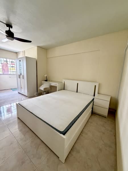 403 Pandan Gardens, 403 Pandan Gardens, Room Rental, 150 sqft, HDB Flat For Rent, by Roland Tai, 500222185 - Bedroom - PropertyGuru.com.sg