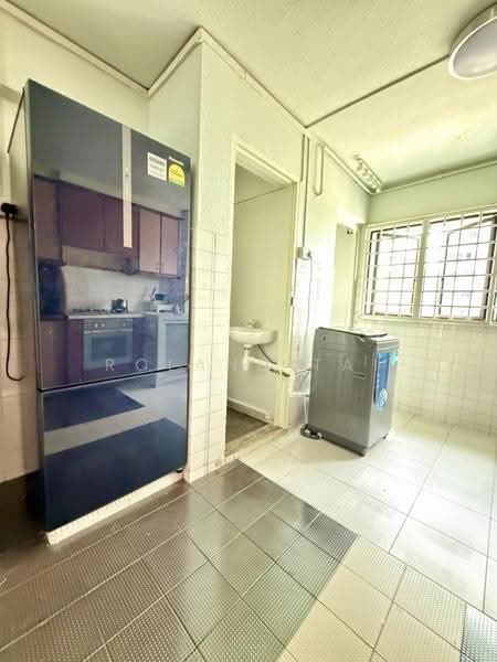 403 Pandan Gardens, 403 Pandan Gardens, Boon Lay / Jurong / Tuas, Room Rental, 150 sqft, HDB Flat For Rent, by Roland Tai, 500222185 - Kitchen - PropertyGuru.com.sg