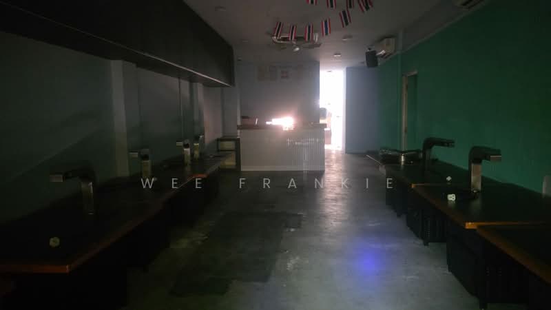 Jalan Besar Ground floor F&B, Jalan Besar, 1,380 sqft, Food & Beverage For Rent, by Wee Frankie, 500222189 - Interior - CommercialGuru.com.sg
