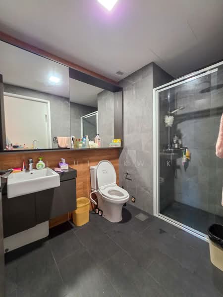 Rezi 24, 39 Lorong 24 Geylang, 1 Bedroom, 506 sqft, Apartment For Rent, by Louis Kwek, 500222230 - Bathroom - PropertyGuru.com.sg