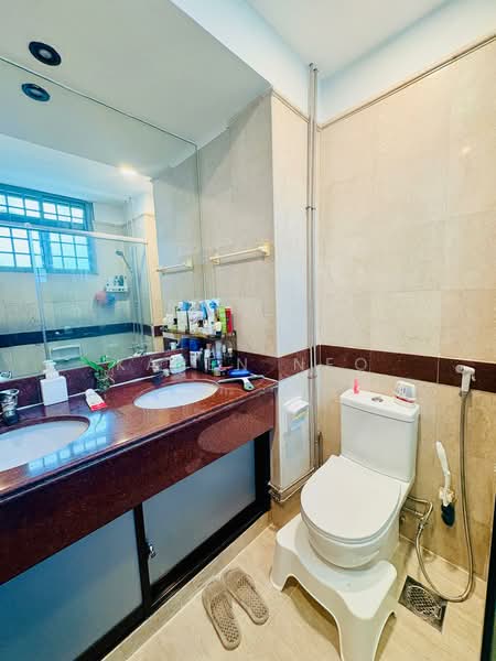 Changi Green, 712A Upper Changi Road East, 3 Bedrooms, 1,216 sqft, Condominium For Rent, by Karen Neo, 500222240 - Bathroom - PropertyGuru.com.sg