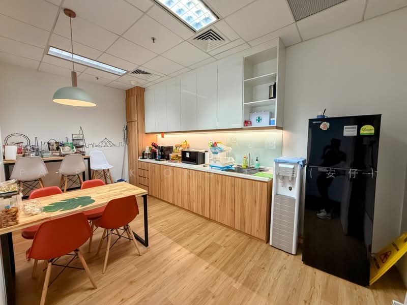 Suntec City Tower, 6 Temasek Boulevard, 3,079 sqft, Office For Rent, by Patrick Ong 王鹏若(安仔), 500222254 - Kitchen - CommercialGuru.com.sg