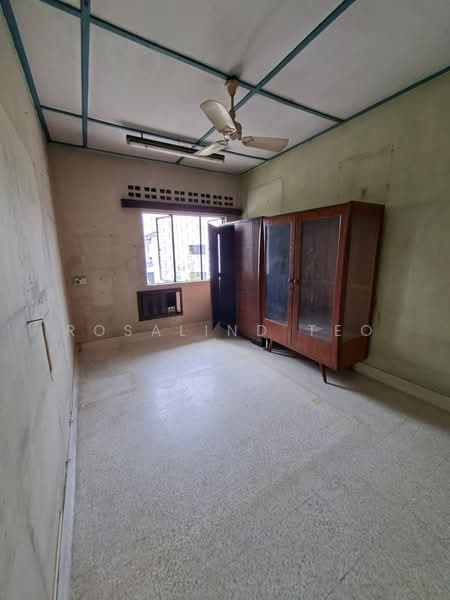 Jalan Riang, , 3 Bedrooms, 1,400 sqft, Terraced House For Sale, by Rosalind Teo, 500222256 - Interior - PropertyGuru.com.sg
