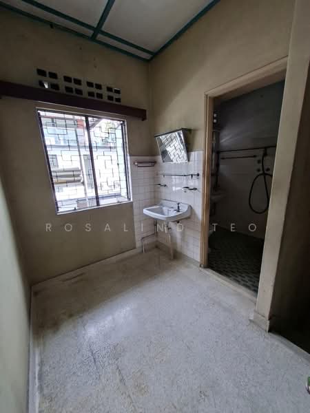 Jalan Riang, , 3 Bedrooms, 1,400 sqft, Terraced House For Sale, by Rosalind Teo, 500222256 - Interior - PropertyGuru.com.sg