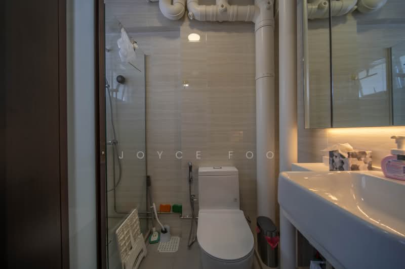 252 Bishan Street 22, 252 Bishan Street 22, 3 Bedrooms, 1,141 sqft, HDB Flat For Sale, by Joyce Foo, 500222257 - Bathroom - PropertyGuru.com.sg