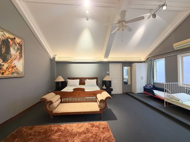 Serangoon Garden Estate, Cooling Close, 5 Bedrooms, 5,200 sqft, Corner Terrace For Sale, by Ian Lim, 500222259 - Bedroom - PropertyGuru.com.sg