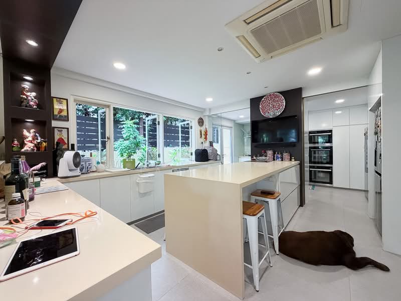Serangoon Garden Estate, Cooling Close, 5 Bedrooms, 5,200 sqft, Corner Terrace For Sale, by Ian Lim, 500222259 - Kitchen - PropertyGuru.com.sg