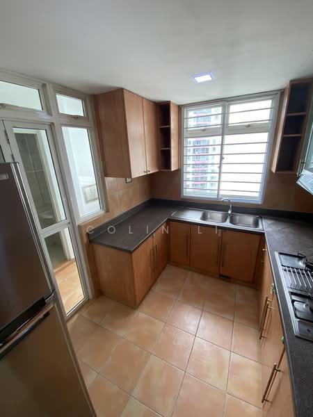 Casablanca, 25 Rosewood Drive, 3 Bedrooms, 1,109 sqft, Condominium For Sale, by Colin Li, 500222264 - Kitchen - PropertyGuru.com.sg