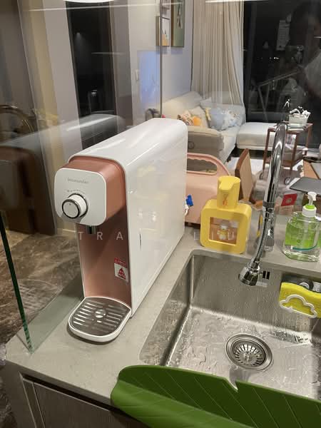 Avenue South Residence, 1 Silat Avenue, Alexandra / Commonwealth, 2 Bedrooms, 657 sqft, Condominium For Sale, by Tracy Liu, 500222286 - Living Room - PropertyGuru.com.sg