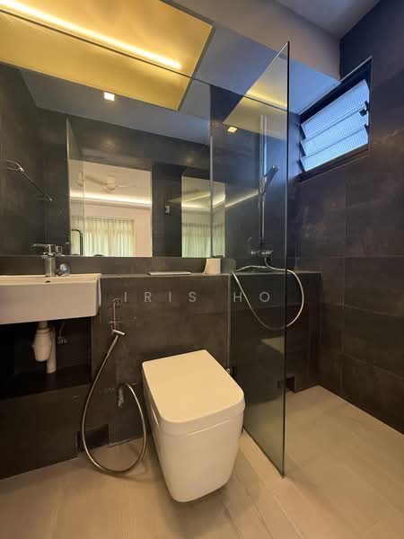 90 Tanglin Halt Road, 90 Tanglin Halt Road, 2 Bedrooms, 969 sqft, HDB Flat For Rent, by Iris Ho, 500222292 - Bathroom - PropertyGuru.com.sg