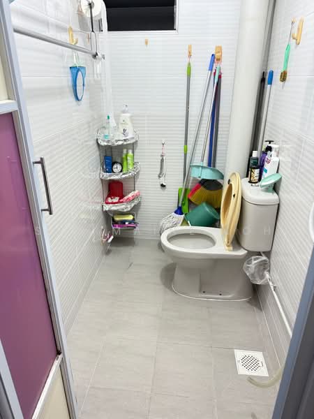 719 Yishun Street 71, 719 Yishun Street 71, Room Rental, 100 sqft, HDB Flat For Rent, by Shermaine Koh, 500222293 - Bathroom - PropertyGuru.com.sg