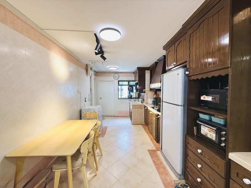 328 Ang Mo Kio Avenue 3, 328 Ang Mo Kio Avenue 3, 3 Bedrooms, 785 sqft, HDB Flat For Sale, by Hanson Chan, 500222313 - Kitchen - PropertyGuru.com.sg