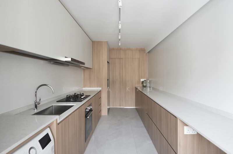 123 Bishan Street 12, 123 Bishan Street 12, 3 Bedrooms, 1,120 sqft, HDB Flat For Sale, by Eqsha Kaur, 500222327 - Kitchen - PropertyGuru.com.sg
