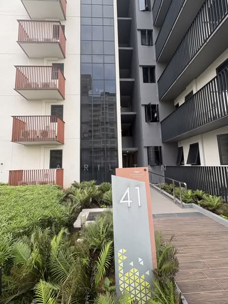 Riverfront Residences, 41 Hougang Avenue 7, 1 Bedroom, 463 sqft, Condominium For Sale, by April Tan, 500222333 - Exterior - PropertyGuru.com.sg