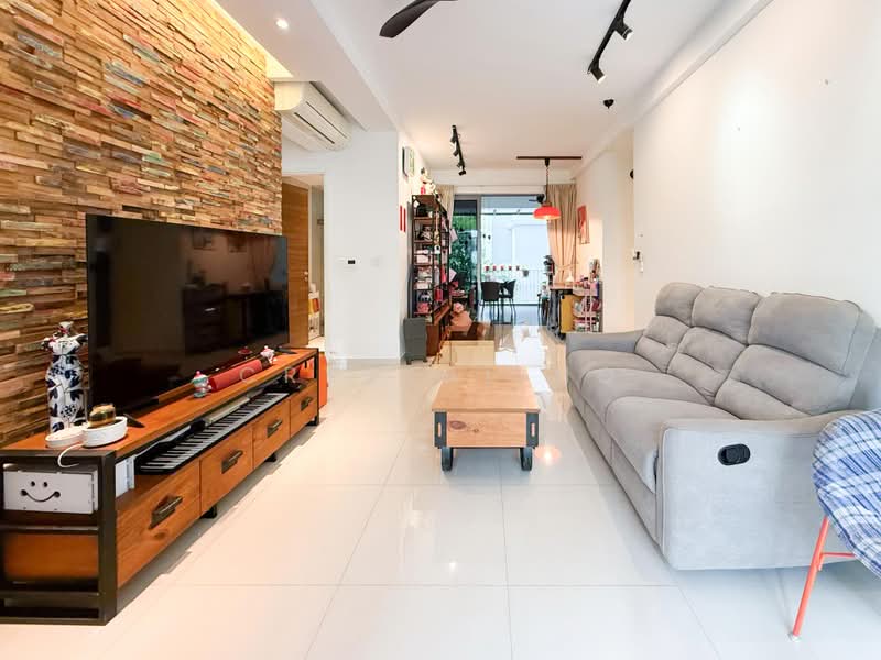 Arc at Tampines, Tampines Avenue 8, 3 Bedrooms, 1,421 sqft, Executive Condominium For Sale, by Crystal Ho, 500222338 - Living Room - PropertyGuru.com.sg