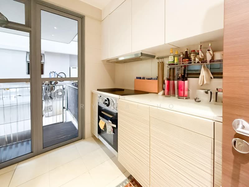 Arc at Tampines, Tampines Avenue 8, 3 Bedrooms, 1,421 sqft, Executive Condominium For Sale, by Crystal Ho, 500222338 - Kitchen - PropertyGuru.com.sg