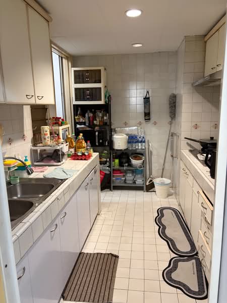 Bullion Park, 166 Lentor Loop, 2 Bedrooms, 807 sqft, Condominium For Sale, by Lily Foo, 500222350 - Kitchen - PropertyGuru.com.sg