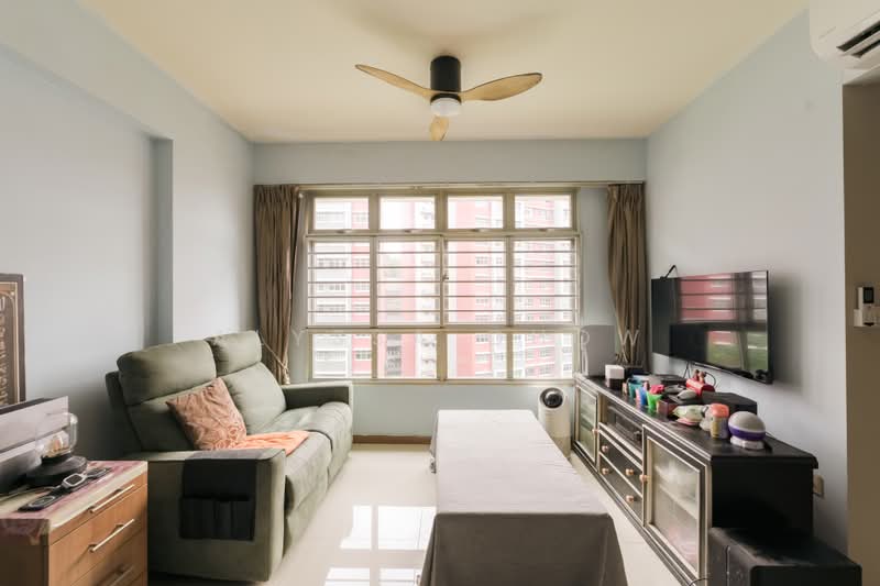 438C Bukit Batok West Avenue 8, 438C Bukit Batok West Avenue 8, 2 Bedrooms, 731 sqft, HDB Flat For Sale, by Alyssa Chow, 500222372 - Living Room - PropertyGuru.com.sg