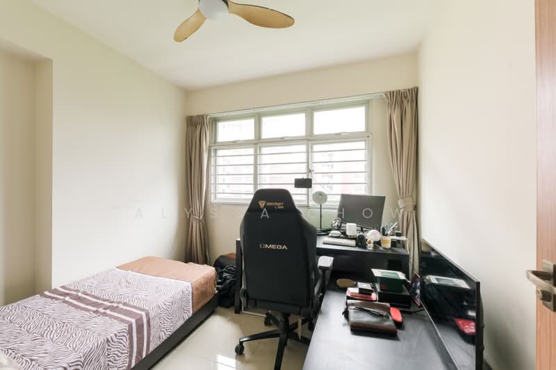 438C Bukit Batok West Avenue 8, 438C Bukit Batok West Avenue 8, 2 Bedrooms, 731 sqft, HDB Flat For Sale, by Alyssa Chow, 500222372 - Bedroom - PropertyGuru.com.sg