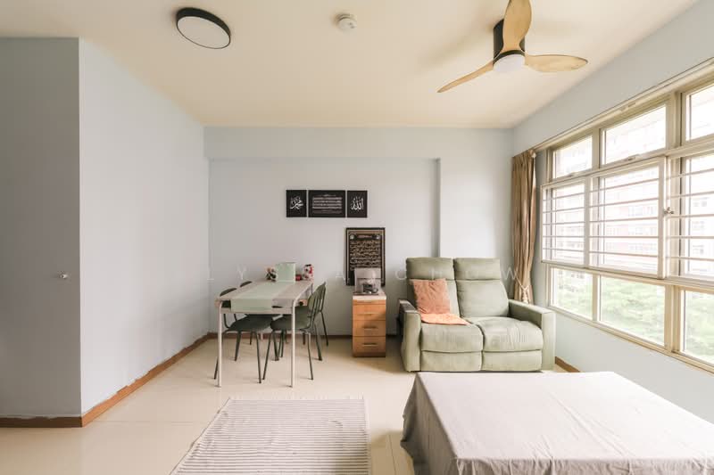 438C Bukit Batok West Avenue 8, 438C Bukit Batok West Avenue 8, 2 Bedrooms, 731 sqft, HDB Flat For Sale, by Alyssa Chow, 500222372 - Living Room - PropertyGuru.com.sg