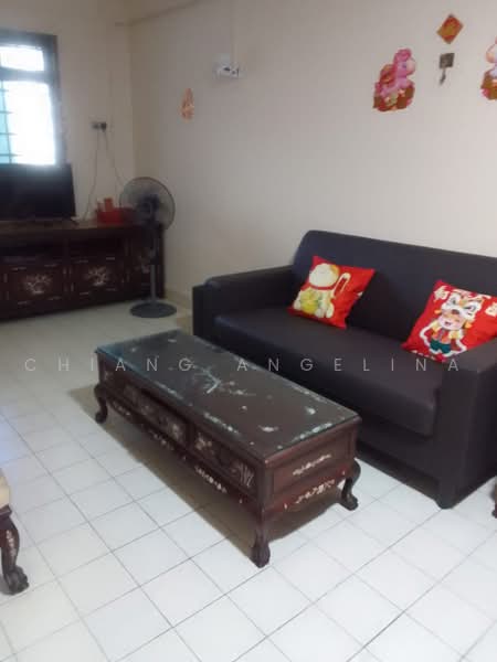 43 Teban Gardens Road, 43 Teban Gardens Road, Room Rental, 200 sqft, HDB Flat For Rent, by Chiang Angelina, 500222375 - Living Room - PropertyGuru.com.sg