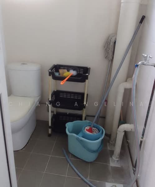 43 Teban Gardens Road, 43 Teban Gardens Road, Room Rental, 200 sqft, HDB Flat For Rent, by Chiang Angelina, 500222375 - Bathroom - PropertyGuru.com.sg