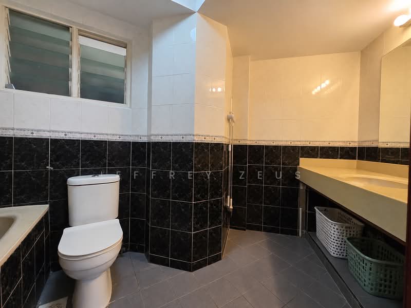 Melville Park, 18 Simei Street 1, 2 Bedrooms, 936 sqft, Apartment For Sale, by Jeffrey Zeus, 500222398 - Bathroom - PropertyGuru.com.sg