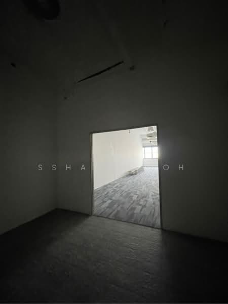 Ubi Techpark, 70 Ubi Crescent, 1,940 sqft, Light Industrial (B1) For Sale, by Ssharon Loh, 500222406 - CommercialGuru.com.sg