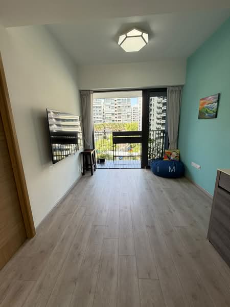 Coco Palms, 11 Pasir Ris Grove, 1 Bedroom, 463 sqft, Condominium For Sale, by Dennis Lim, 500222407 - Balcony - PropertyGuru.com.sg
