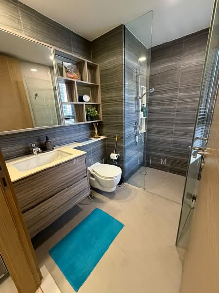 Coco Palms, 11 Pasir Ris Grove, 1 Bedroom, 463 sqft, Condominium For Sale, by Dennis Lim, 500222407 - Bathroom - PropertyGuru.com.sg