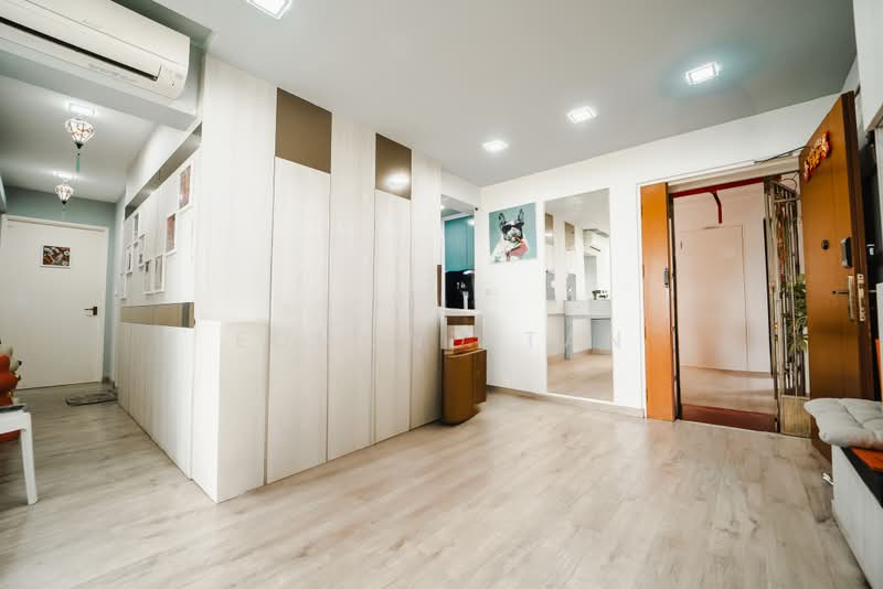 549A Segar Road, 549A Segar Road, 3 Bedrooms, 990 sqft, HDB Flat For Sale, by Edmond Tan, 500222411 - Living Room - PropertyGuru.com.sg